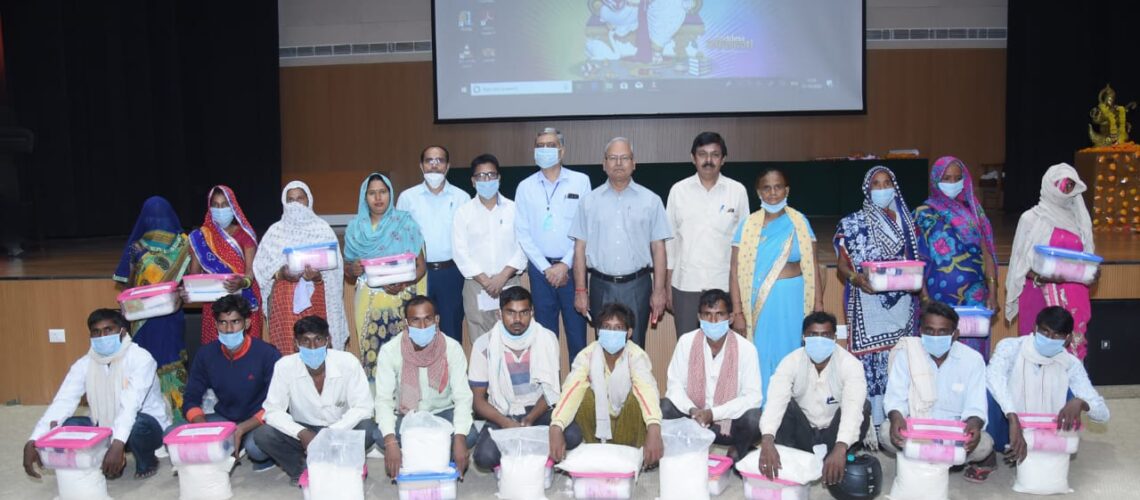 distribution-of-first-aid-kits-to-schedule-caste-animal-keepers-under-dimsca-project-funded-by-icar