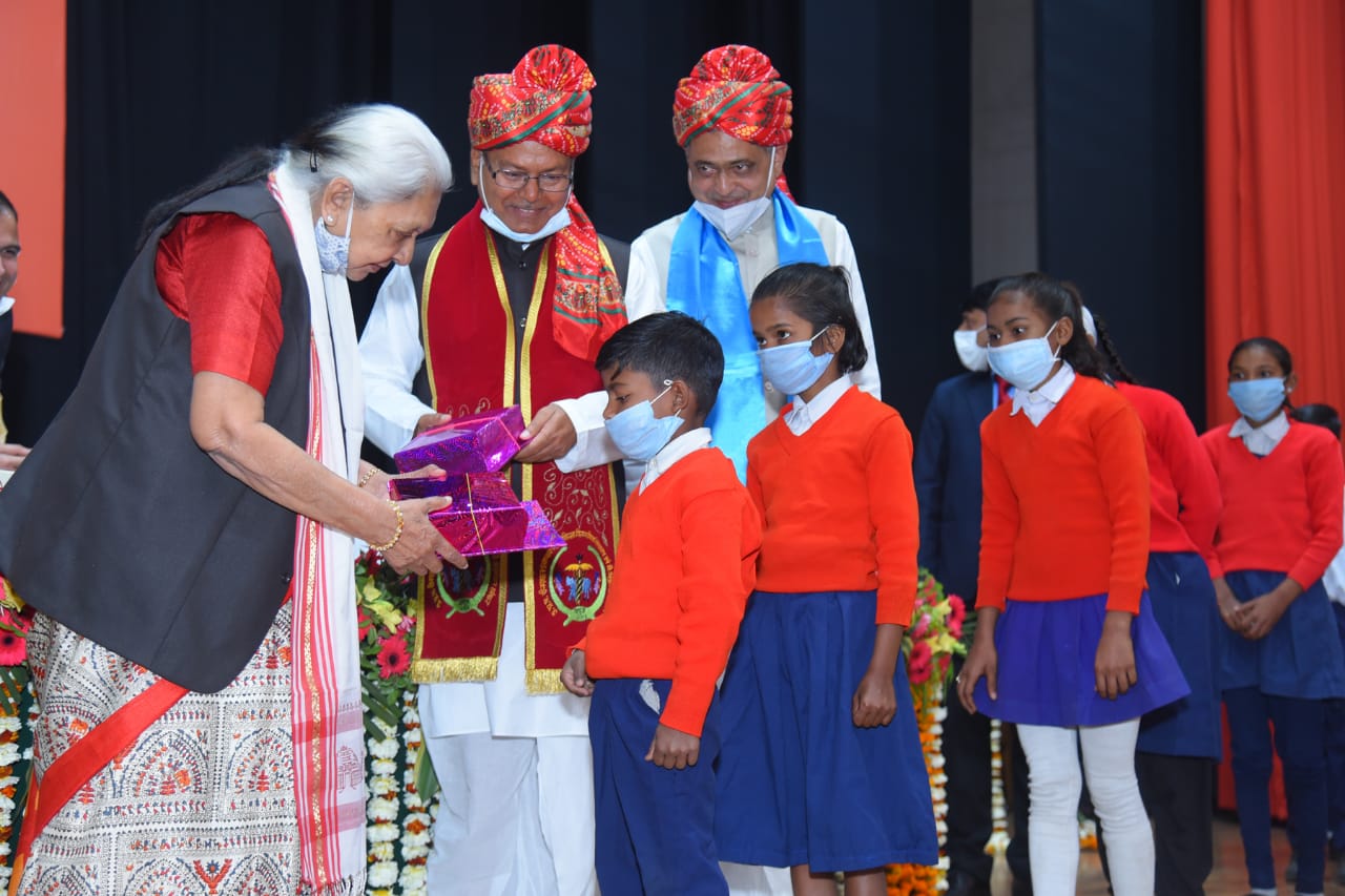 Books and fruits distribution to school students by Hon’ble Chancellor