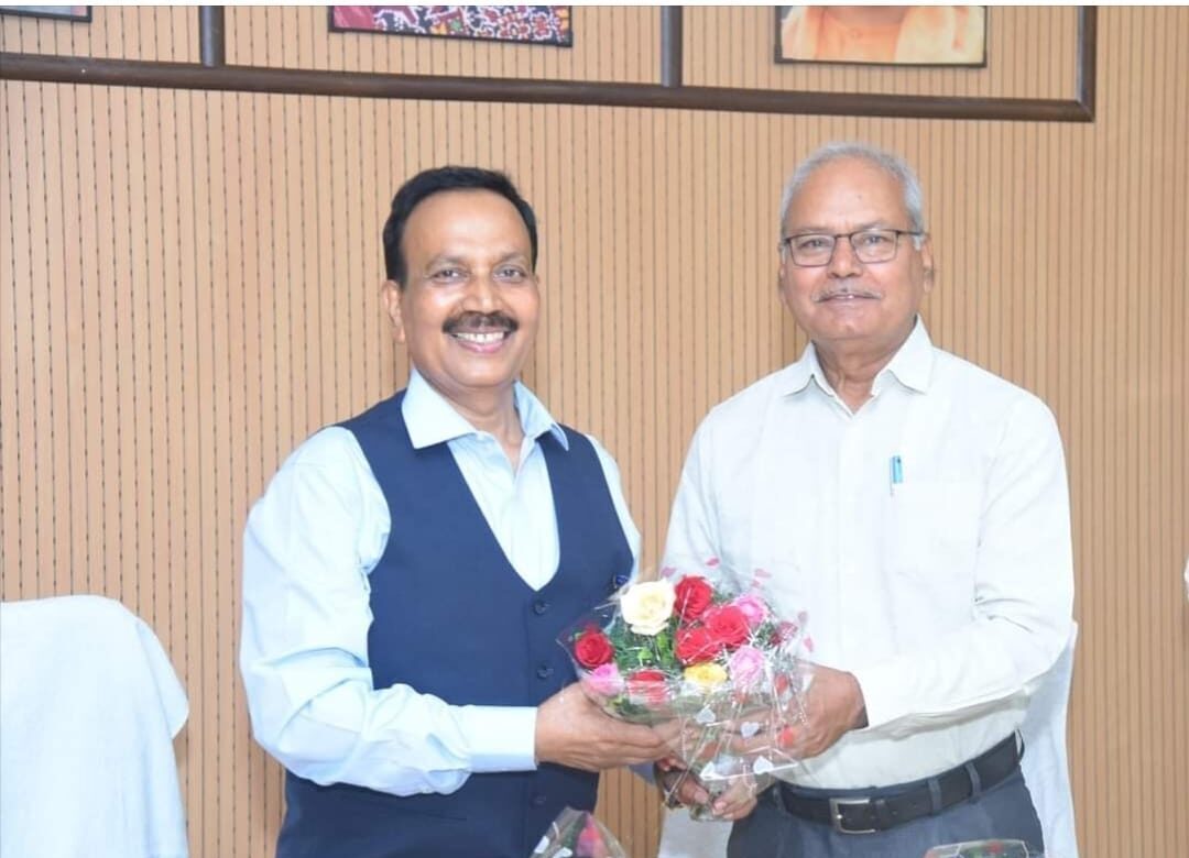 Prof (Dr) AK Srivastva Joined as New Vice Chancellor of DUVASU Mathura