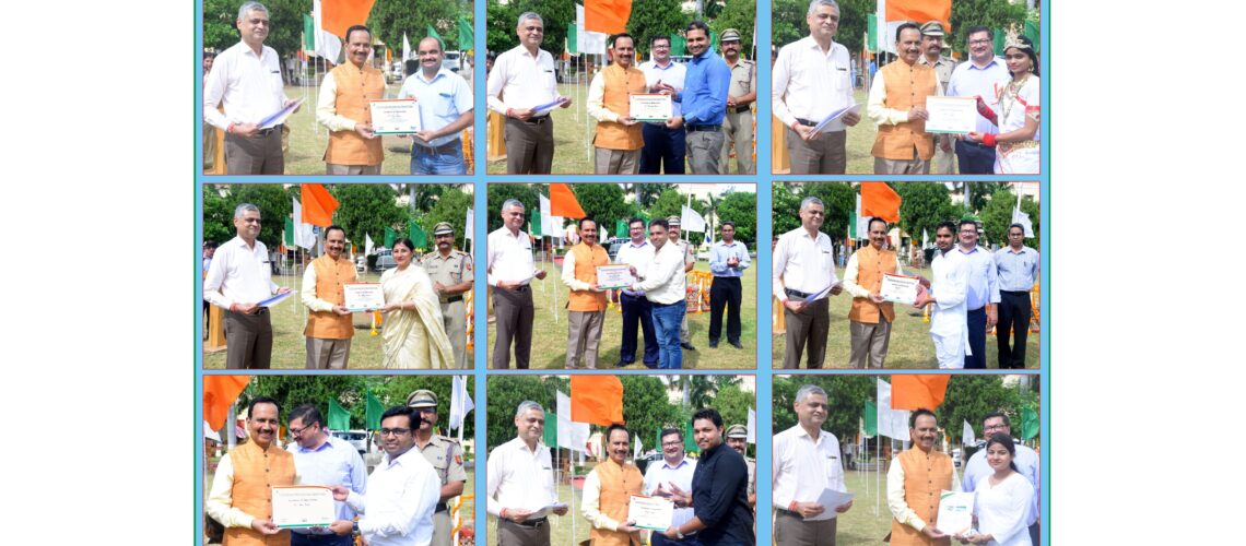 selfie-with-tiranga-competition-winners