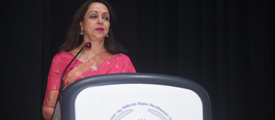 honble-shrimati-hema-malini-ji-mp-lok-sabha-addressing-the-gathering