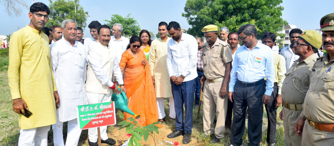 independence-day-celebration-at-duvasu-mathura