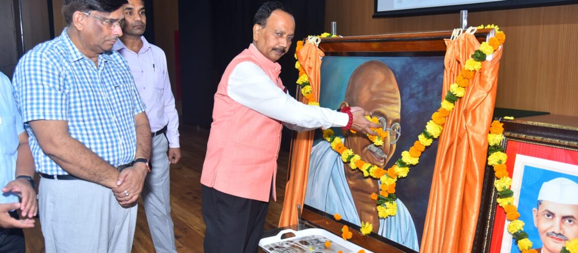 celebrated-gandhi-jayanti-and-shastri-jayanti-at-duvasu-mathura