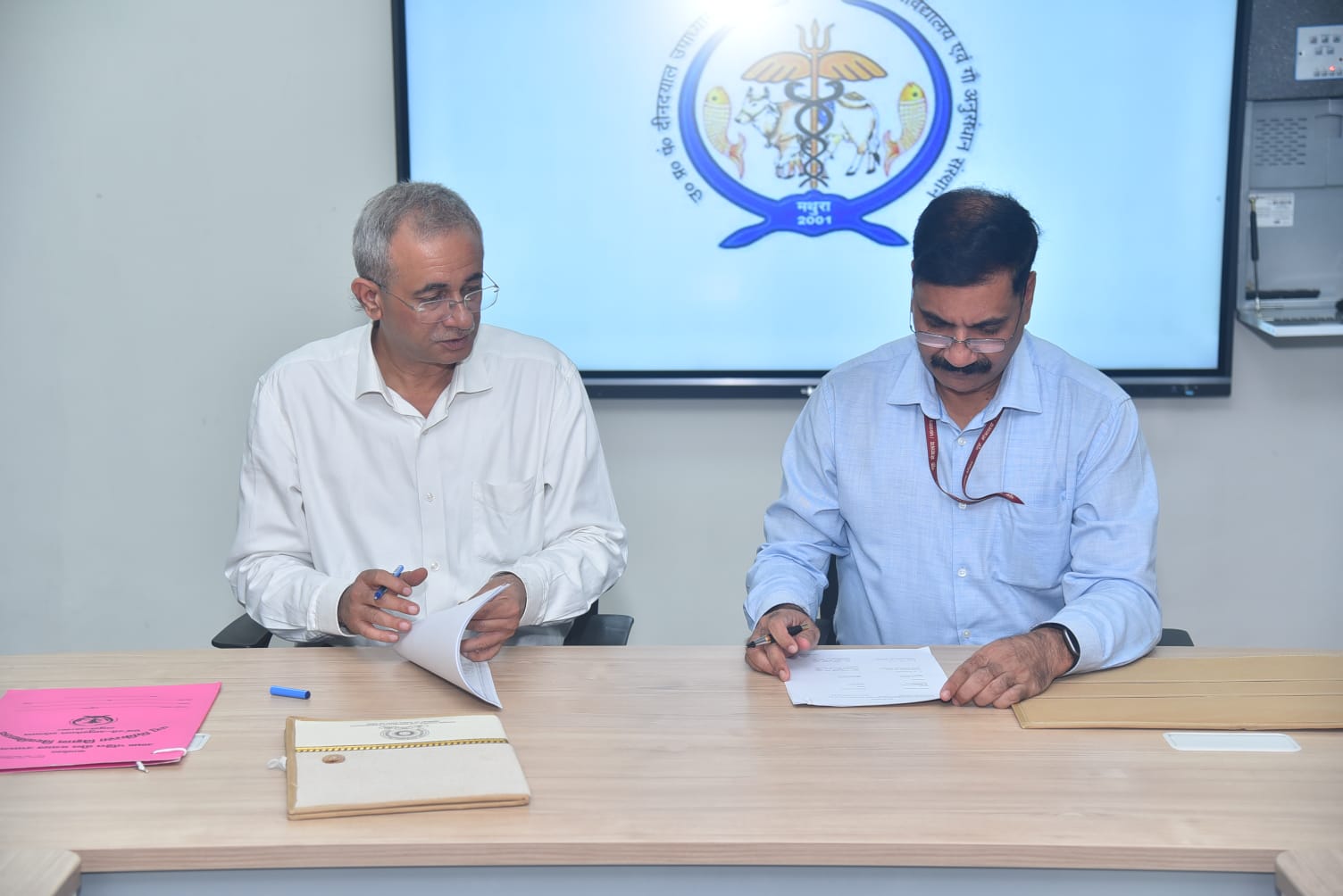 DUVASU, Mathura signs MOU with Central Council for Research in Homeopathy (CCRH), New Delhi on 16.10.2023