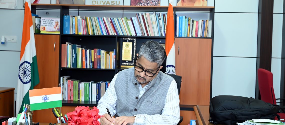 honble-dr-abhijit-mitra-has-joined-as-vice-chancellor-of-duvasu-mathura-on-date-4-sep-2025